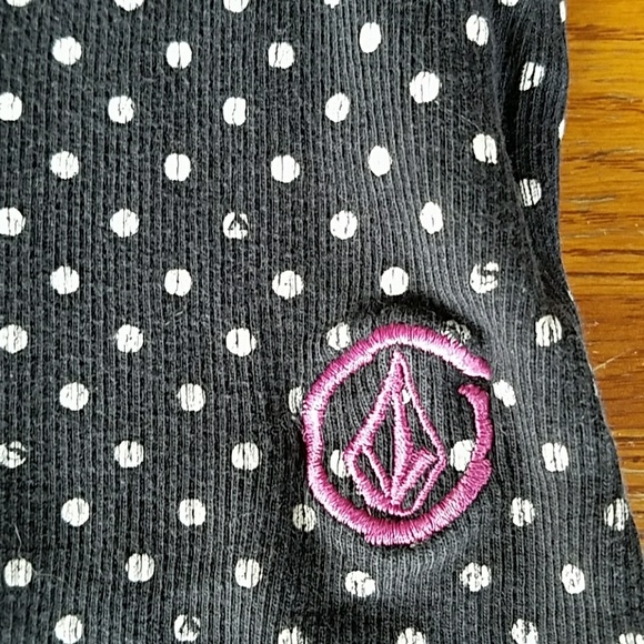 Volcom Tank - Picture 2 of 3